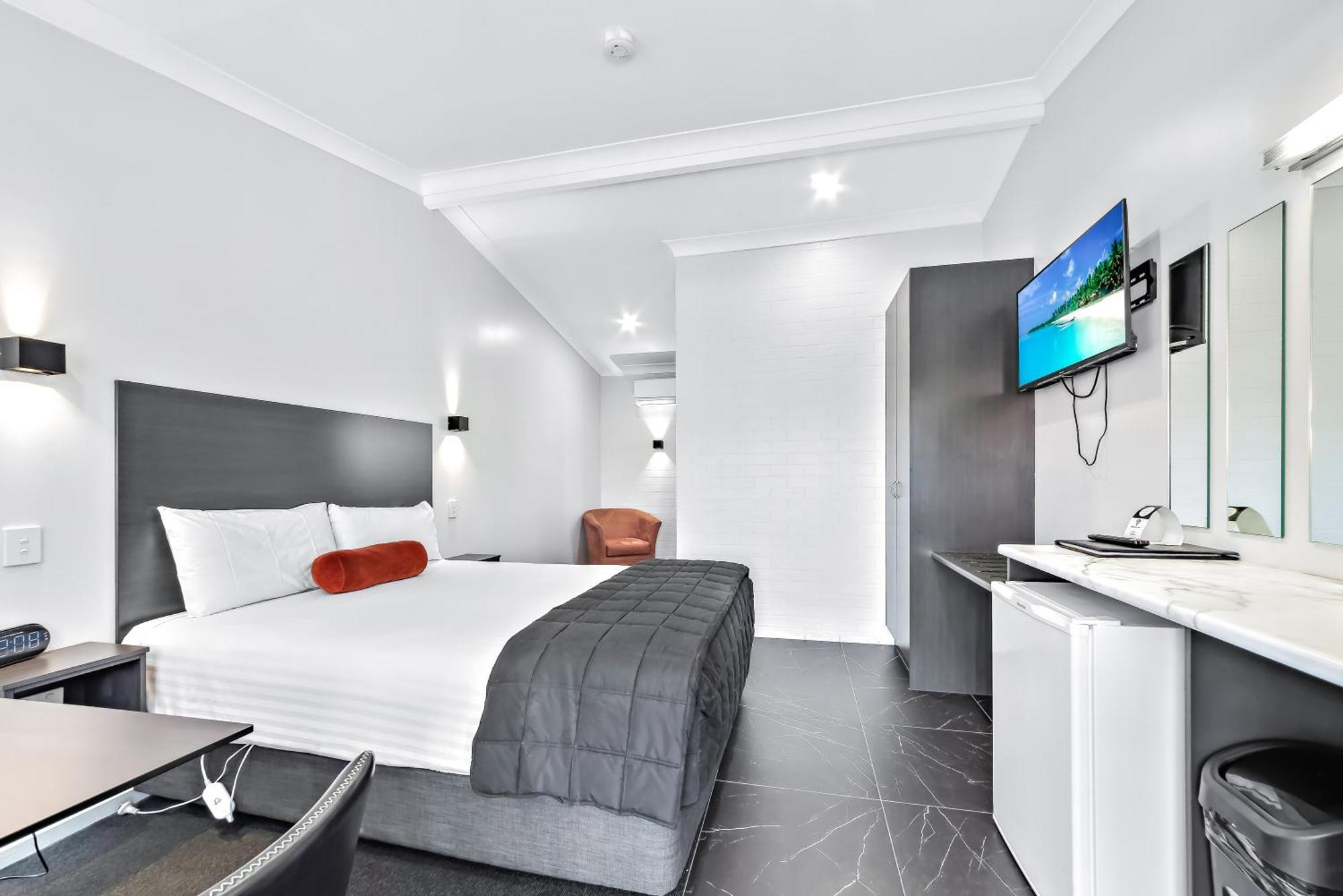 Apple & Grape Motel Станторп Екстериор снимка